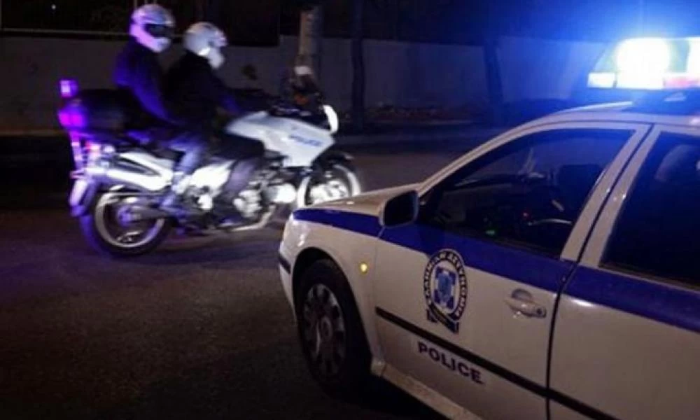 Θεσσαλονίκη: Τριάντα ροπαλοφόροι επιτέθηκαν σε παρέα που καθόταν σε καφετέρια